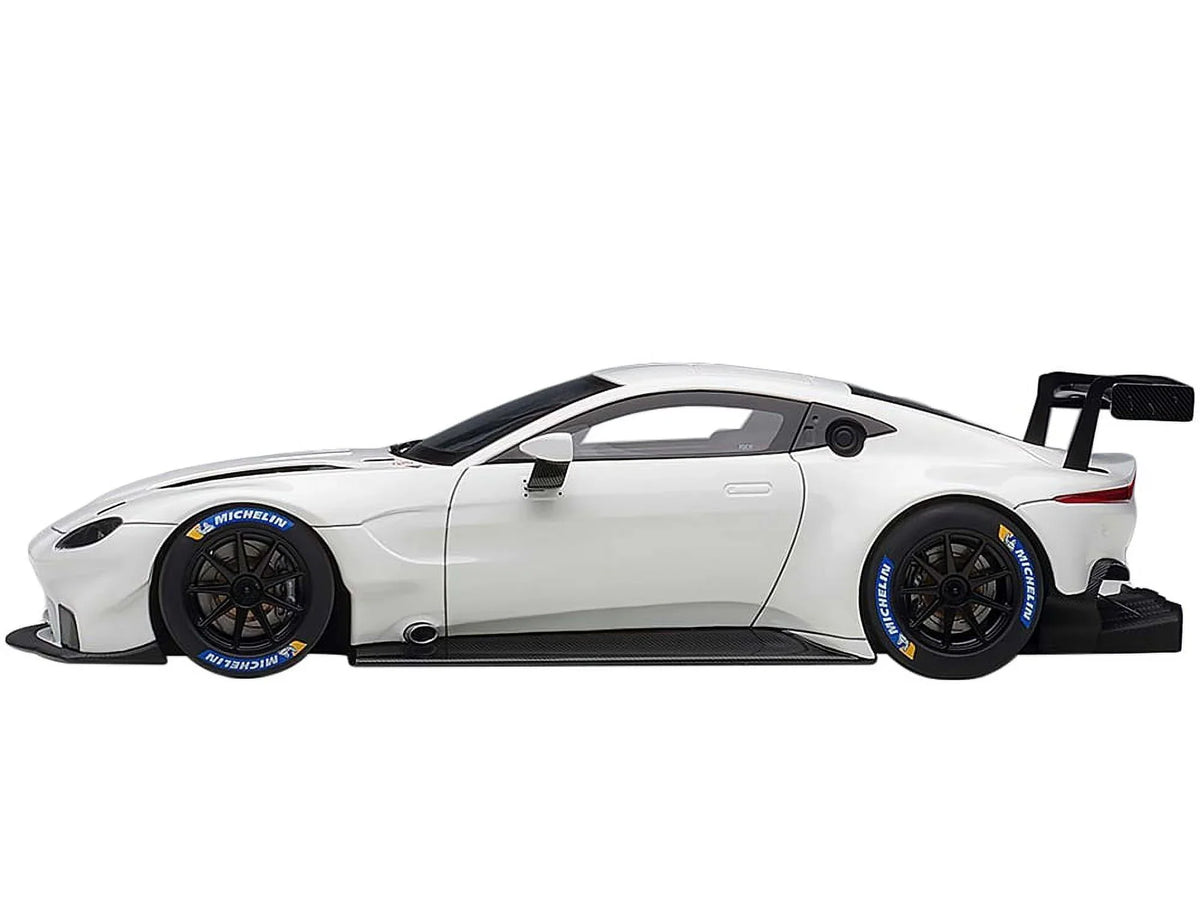 White Autoart Car Vantage by Martin GTE Model Aston 2018 1/18 PRO Carbon Mans with Le Accents