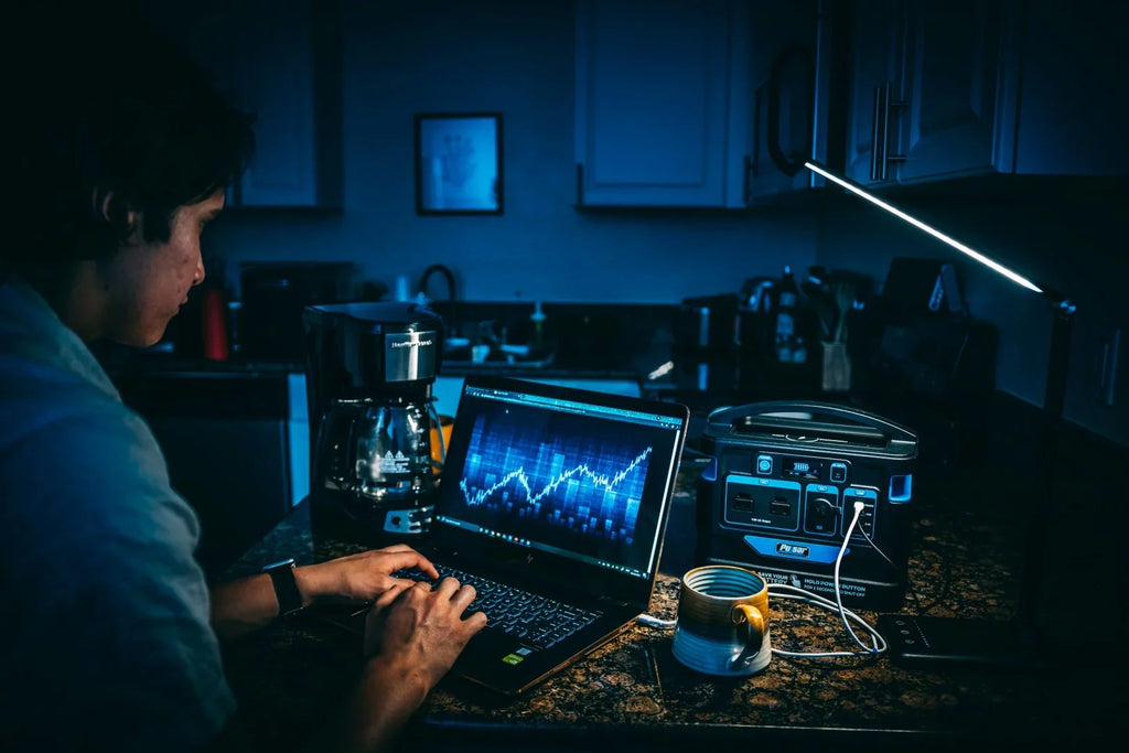 Watt Wireless (518Wh and Charging Portable Capacity) with Lithium-Ion Display LCD 500 Power Pulsar Pad Station