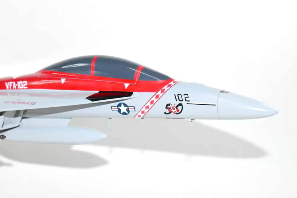 Model, VFA-102 Navy, Scale, (18) Diamondbacks F/A-18F Fighter/Attack (2005) Mahogany, 1/40th