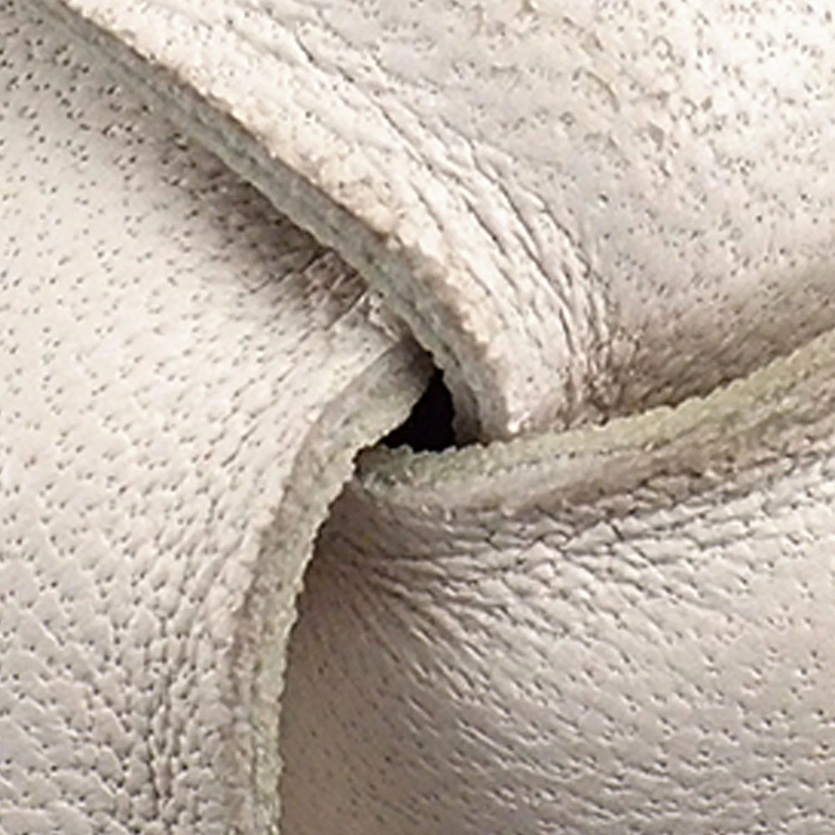 Unisex Leather Cassette Shoulder Pre-Owned Authenticated Bottega Bag Veneta (Good) Calf White Padded
